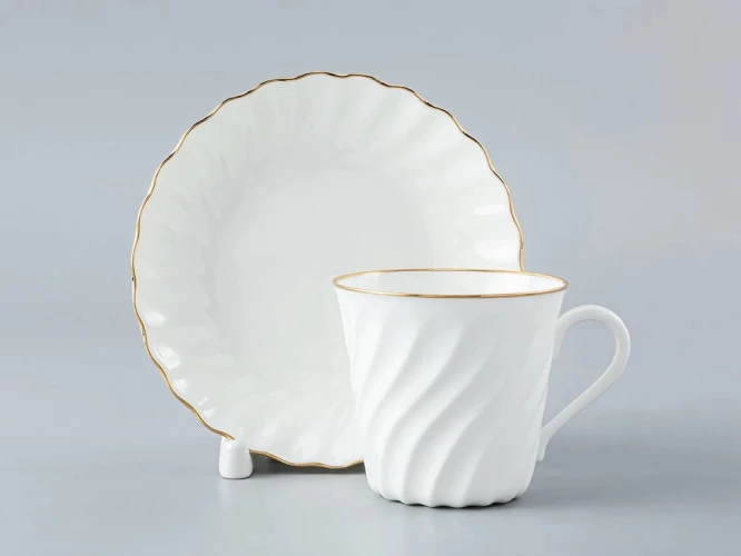 Чашка с блюдцем кофейная форма Витая 